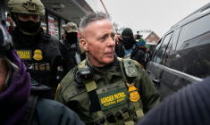 Gregory Bovino le 21 janvier 2026 à Minneapolis, dans le nord des Etats-Unis ( AFP / ROBERTO SCHMIDT )