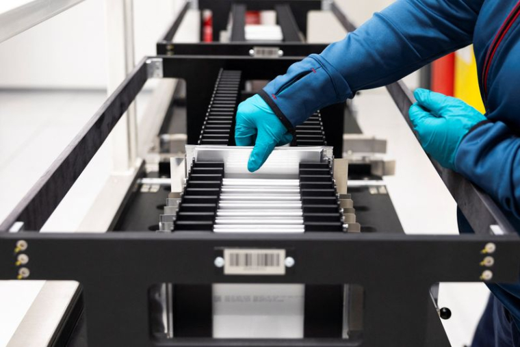 Production de batteries chez le fabricant slovaque Inobat