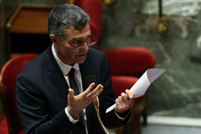 Le député de la Droite Républicaine, Éric Pauget, prend la parole lors d'un débat sur un projet de résolution proposé par le groupe Les Républicains (LR) visant à inscrire les Frères musulmans sur la liste européenne des organisations terroristes, à l'Assemblée nationale, le 22 janvier 2026 à Paris ( AFP / Thomas SAMSON )