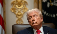 Donald Trump en conseil des ministres à la Maison Blanche le 2 décembre 2025 ( AFP / ANDREW CABALLERO-REYNOLDS )