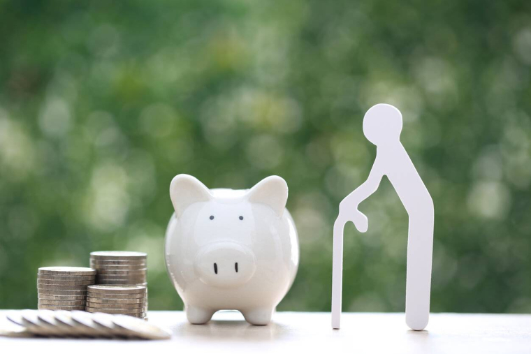 Pension de réversion : à quoi faut-il s’attendre avec la réforme annoncée en 2026 ? / iStock.com - MonthiraYodtiwong