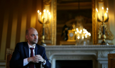 Le chef de la diplomatie française Jean-Noël Barrot lors d'un entretien avec l'AFP à Paris, le 24 mars 2026 ( AFP / Thomas SAMSON )