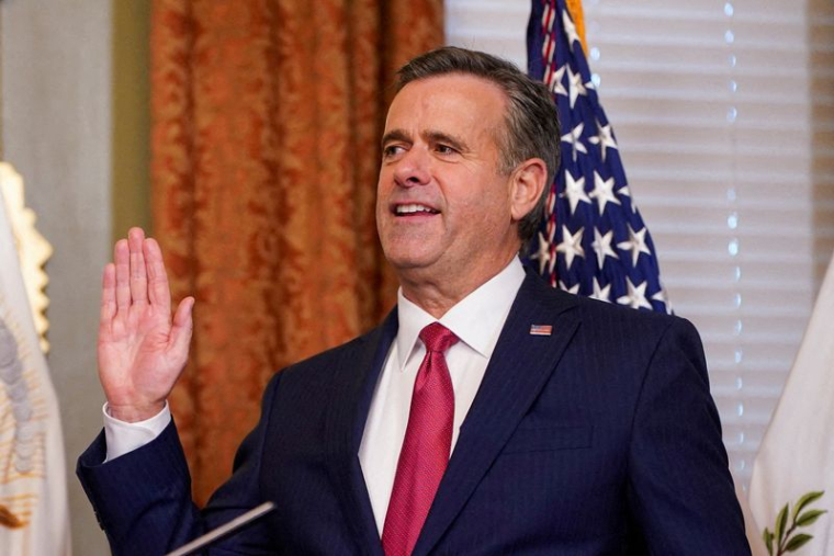 John Ratcliffe prête serment en tant que directeur de la CIA à Washington