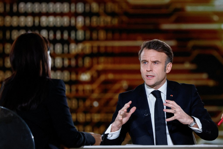 Emmanuel Macron à Paris, le 9 février 2025. ( POOL / GONZALO FUENTES )