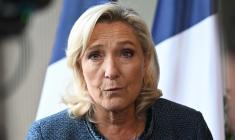 Marine Le Pen à Budapest le 23 mars 2026 ( AFP / Attila KISBENEDEK )