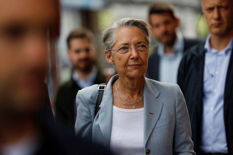 Élisabeth Borne à Condé-sur-Vire, le 19 juin 2022. ( AFP / SAMEER AL-DOUMY )