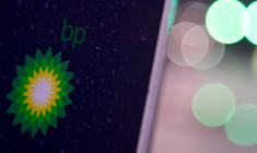 BP ATTEINT EN AVANCE SON OBJECTIF DE RÉDUCTION DE SA DETTE