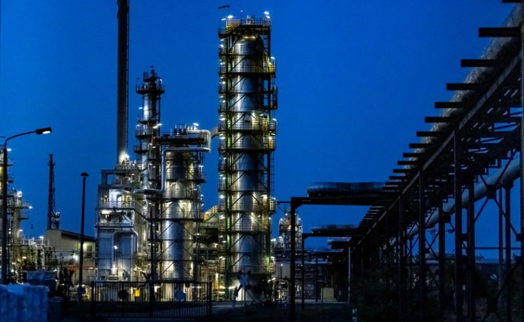 Installations industrielles de la raffinerie de pétrole PCK Raffinerie à Schwedt/Oder