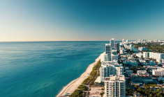 Au firmament, Miami échange la plus mauvaise place, celle de la médaille en chocolat (4e) l'an dernier contre la première  (Crédits photo : Unsplash - Shawn Henley )