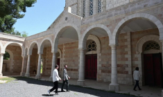 Religieuse agressée à Jérusalem: des fidèles inquiets mais "pas étonnés"