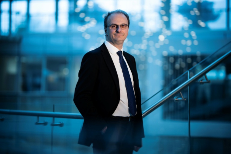 Le PDG de Groupe ADP Philippe Pascal à l'aéroport de Roissy le 12 février 2025 ( AFP / JULIEN DE ROSA )