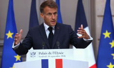 Le président français Emmanuel Macron participe à une conférence de presse à Paris