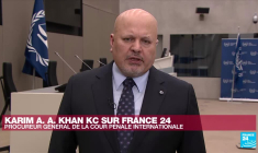 Mandat d'arrêt contre Poutine : "Nous avons suivi les preuves", déclare le procureur de la CPI