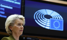 La présidente de la Commission européenne, Ursula von der Leyen, s'adresse au Parlement européen à Bruxelles