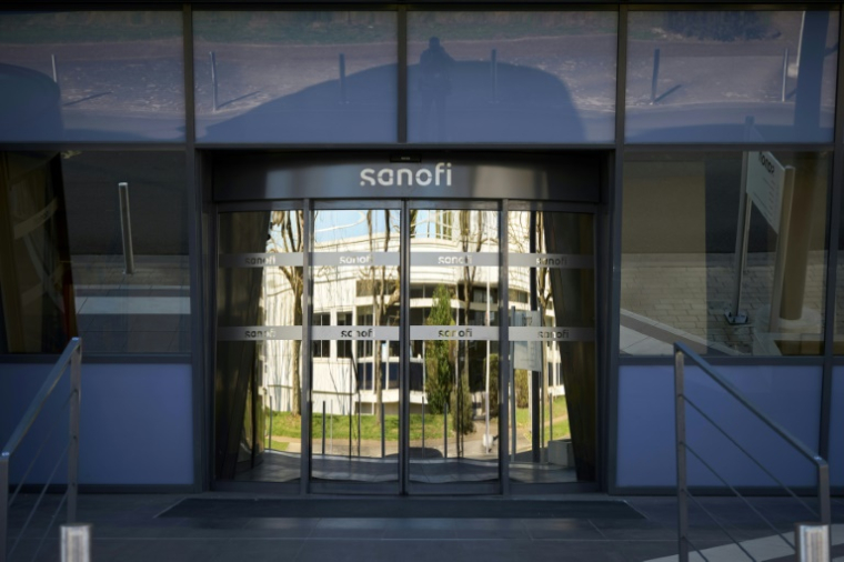 L'entrée du laboratoire central d'analyse des contrefaçons de Sanofi, le 18 mars 2025 à Tours ( AFP / GUILLAUME SOUVANT )