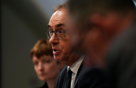 Le gouverneur de la Banque d'Angleterre Andrew Bailey s'exprime lors de la conférence de presse sur le Rapport de politique monétaire à Londres