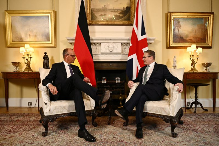 Le chancelier allemand Friedrich Merz et le Premier ministre Keir Starmer