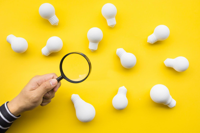 Une banque privée offre une large palette de produits patrimoniaux et des conseils sur mesure ( crédit photo : Shutterstock )