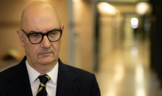 Le ministre de l'Economie, des Finances et de l'Industrie, Roland Lescure, le 17 septembre 2026 à Paris    ( AFP / Kenzo TRIBOUILLARD )
