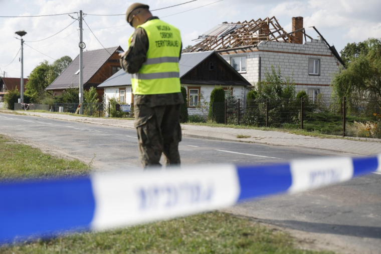 Une maison touchée par un drone russe à Wyryki-Wola, en Pologne, le 10 septembre 2025. ( AFP / WOJTEK RADWANSKI )