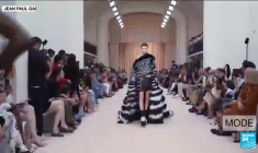 Haute couture hiver 22/23 : Olivier Rousteing interprète l'ADN de Jean Paul Gaultier