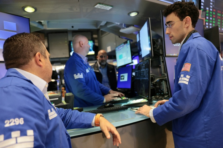 Traders sur le New York Stock Exchange le 14 septembre 2026. ( GETTY IMAGES NORTH AMERICA / Michael M. Santiago )