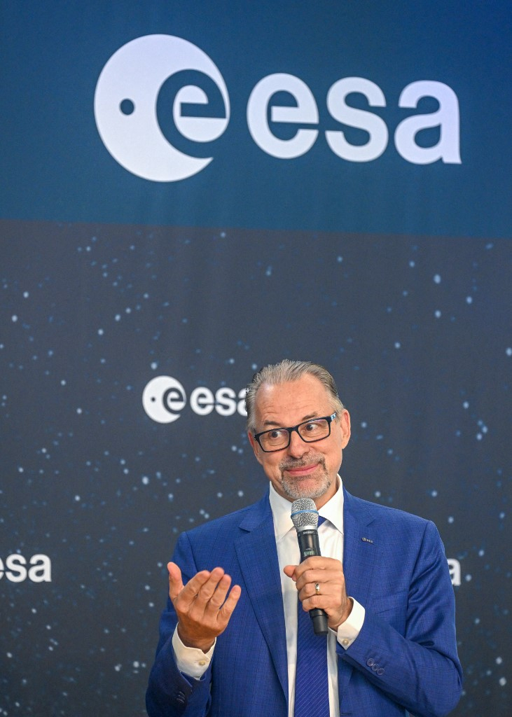Le directeur de l'Agence spatiale européenne (ESA) Josef Aschbacher durant une conférence de presse à Cologne (Allemagne) le 3 mai 2023. ( AFP / INA FASSBENDER )