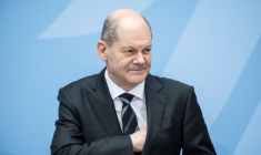 MACRON ACCUEILLE SCHOLZ POUR TROUVER UN TERRAIN D'ENTENTE ET TOURNER LA PAGE MERKEL