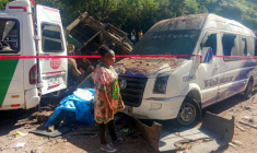 Sur les lieux d'un attentat à la bombe meurtrier, dans le département du Cauca (ouest), en Colombie, le 25 avril 2026 ( AFP / Francisco Calderon )