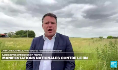 Jean-Lin Lacapelle : "On n'est pas obligés d'être alignés sur la même ligne politique"