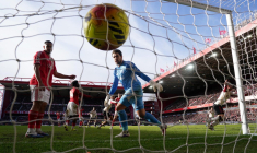 La stat folle de Liverpool dans le temps additionnel