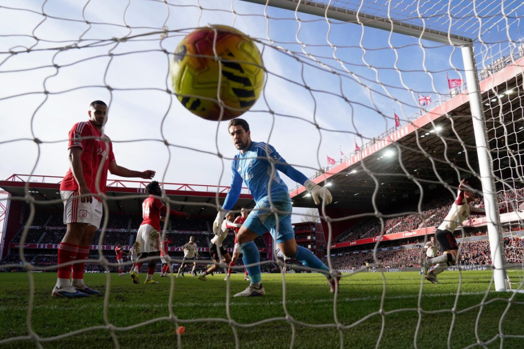 La stat folle de Liverpool dans le temps additionnel