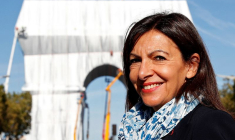 FRANCE: HIDALGO VEUT AUGMENTER LE SMIC DE 15% ET METTRE L'ACCENT SUR L'ENVIRONNEMENT