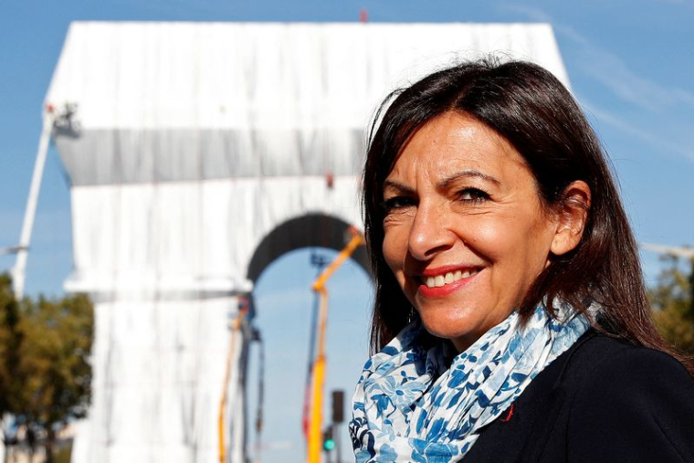 FRANCE: HIDALGO VEUT AUGMENTER LE SMIC DE 15% ET METTRE L'ACCENT SUR L'ENVIRONNEMENT