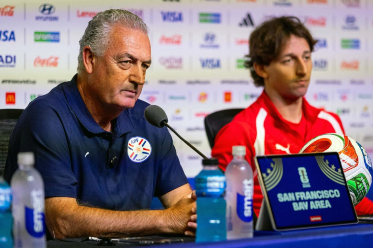 Le sélectionneur du Paraguay dézingue la FIFA