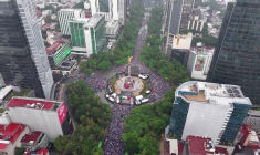 Des milliers de personnes se rassemblent à Mexico pour regarder le match Mexique-Angleterre