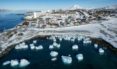 Vue aériennne de Nuuk, capitale du Groenland, le 11 mars 2025 ( AFP / Odd ANDERSEN )