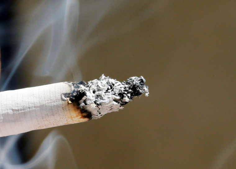LE CIGARETTIER IMPERIAL BRANDS DÉÇOIT AVEC SES PRÉVISIONS DE VENTES