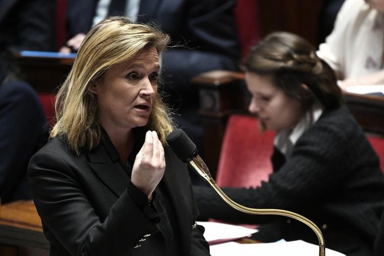 Olivia Grégoire à Paris le 27 février 2024. ( AFP / STEPHANE DE SAKUTIN )