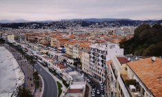 Le Conseil d'Etat a confirmé la suspension d'un arrêté municipal interdisant les locations saisonnières à Nice (illustration). (Misssariel / Pixabay)