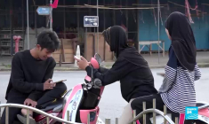 L'importation de vaccins en Iran, des jeunes couples thaïlandais traqués, le lait de chamelle kenyan