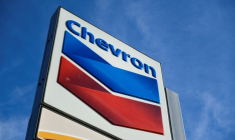 La Cour suprême américaine s'est prononcée vendredi à l'unanimité en faveur du géant pétrolier Chevron dans une affaire de pollution dans le sud du pays, une décision qui pourrait avoir des répercussions sur d'autres plaintes environnementales ( AFP / Patrick T. FALLON )