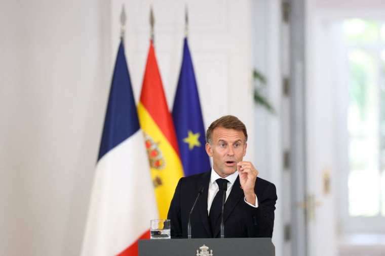 Le président français Emmanuel Macron se rend en Espagne