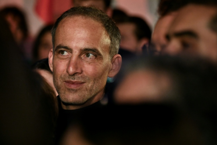 Raphaël Glucksmann à Paris le 14 janvier 2026 ( AFP / Martin LELIEVRE )