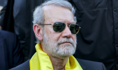 Ali Larijani, plus haut responsable sécuritaire iranien, lors d'une cérémonie organisée par le mouvement libanais Hezbollah, à Beyrouth le 27 septembre 2025 ( AFP / Anwar AMRO )