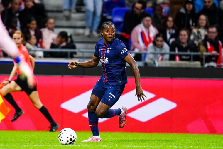 Le PSG bat difficilement Strasbourg, l'OL Lyonnes s'amuse