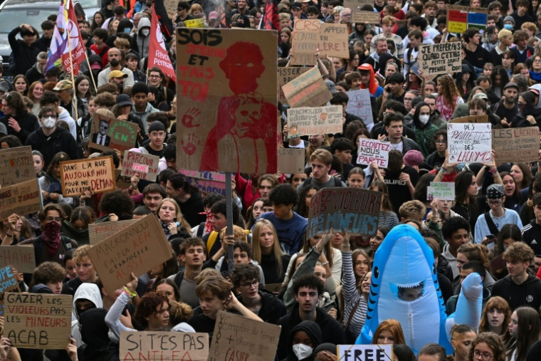 Manifestation de lycéens et d'étudiants à Nantes le 13 octobre 2026 ( AFP / Sebastien Salom-Gomis )