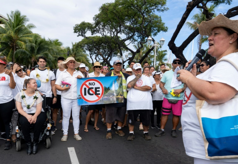 Lors de la marche contre la méthamphétamine, une drogue très addictive réputée notamment pour stimuler la concentration, à Papeete, le 6 septembre 2025 ( AFP / Suliane FAVENNEC )