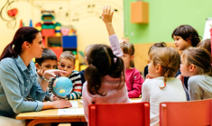 Le montant de l'allocation de rentrée scolaire - iStock.com / vgajic