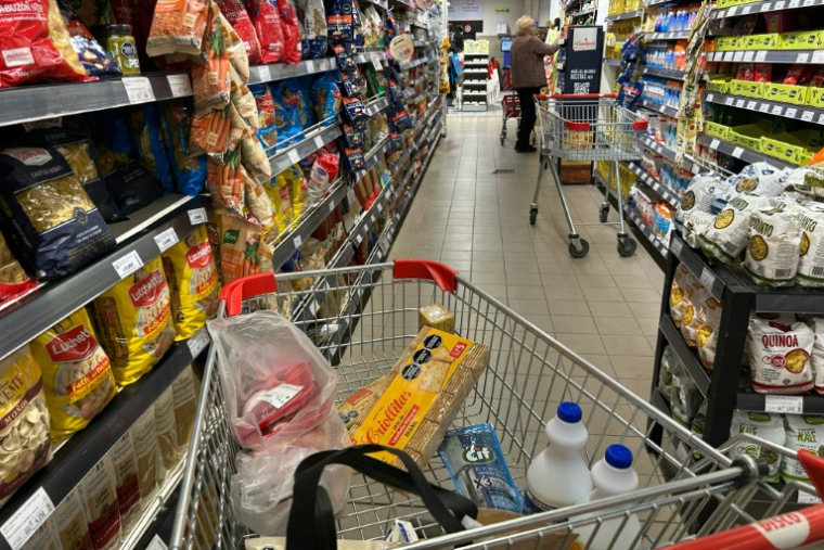 Dans un supermarché de Buenos Aires, le 10 septembre 2025 en Argentine ( AFP / STRINGER )